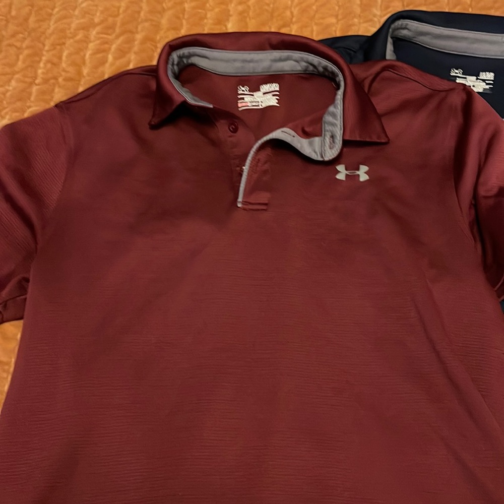 Maroon medium under armor polo
